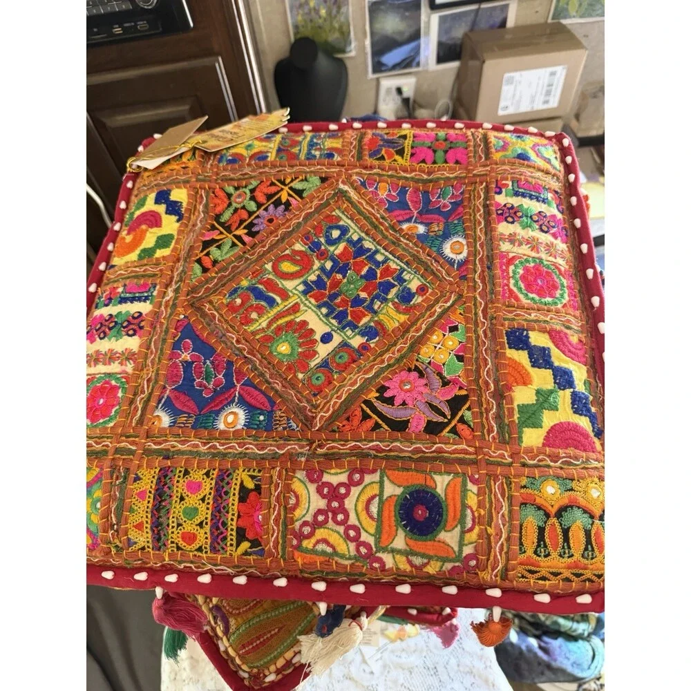 NWT Bohemian, Ethnic, Eclectic, Moroccan,4 Pillows&Pouf Ottoman boho-chic vibe
